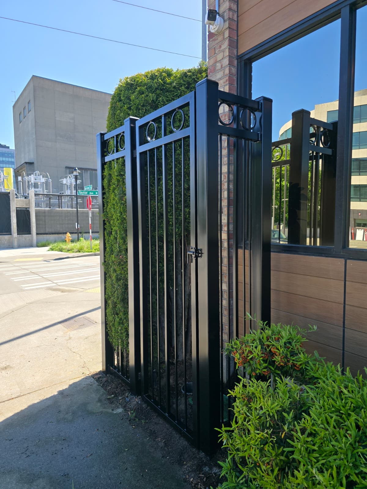 Custom Security Fence and Gate Installation in Seattle