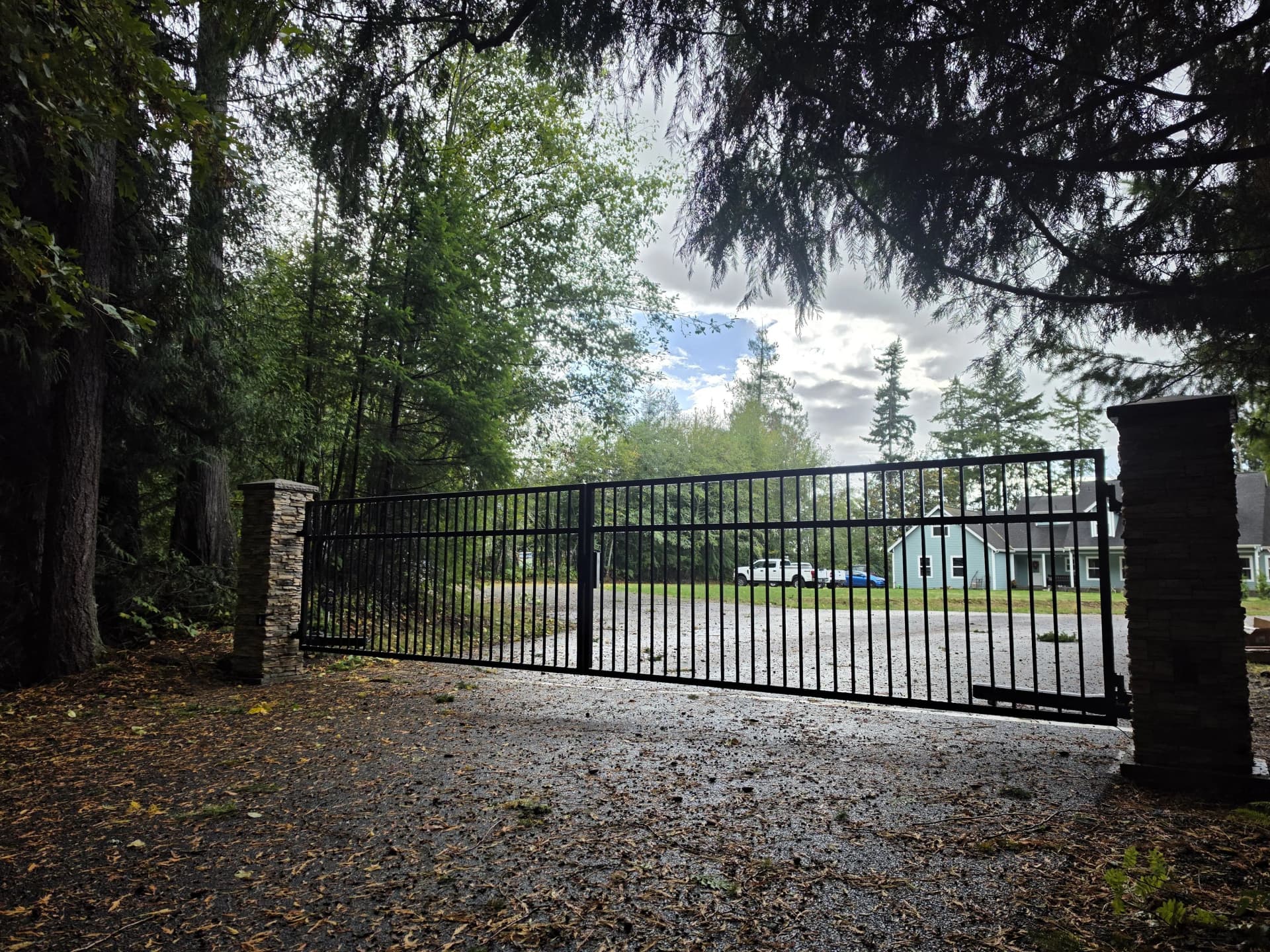 Gallery photos for Custom Automatic Driveway Gate with Stone Column Entry: Image #1